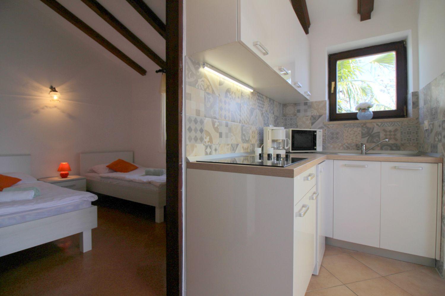 Charmantes Mit Privatem Balkon, Privatparkplatz, Wifi Und Nur 700 Meter Zum Apartment