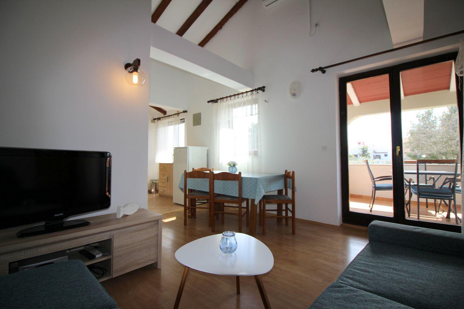 Apartment Charmantes Mit Privatem Balkon, Privatparkplatz, Wifi Und Nur 700 Meter Zum *