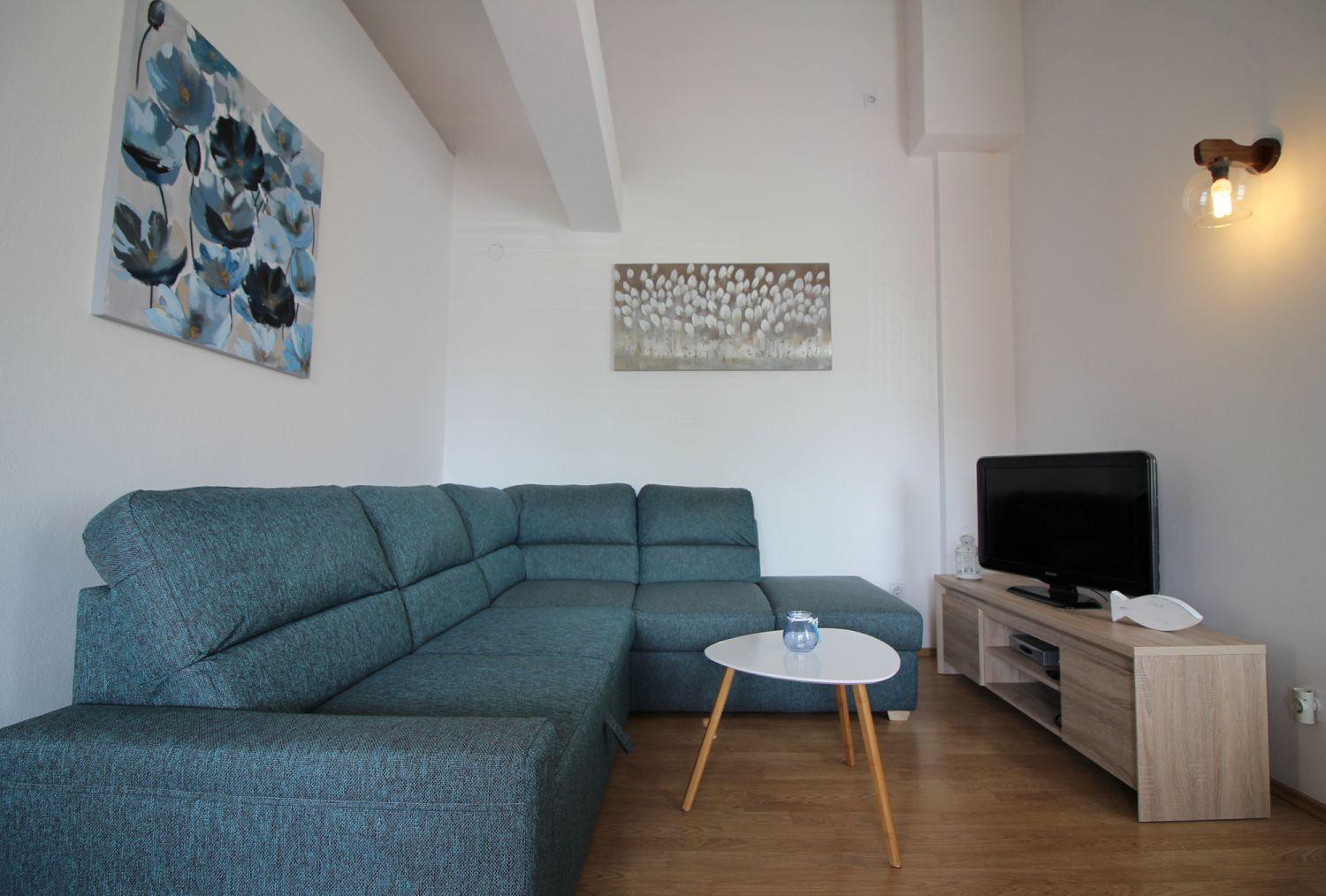 Apartment Charmantes Mit Privatem Balkon, Privatparkplatz, Wifi Und Nur 700 Meter Zum